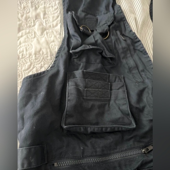 Men’s XXL Fishing Vest - Picture 2 of 4